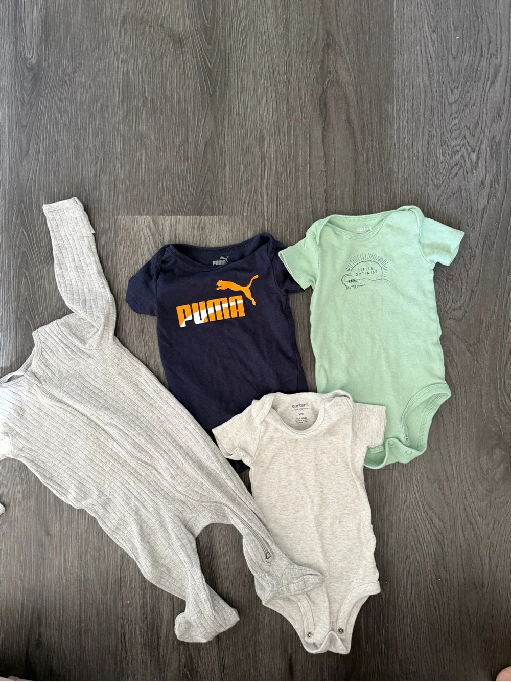Baby bodysuit and sleepwear bundle 6-9 months